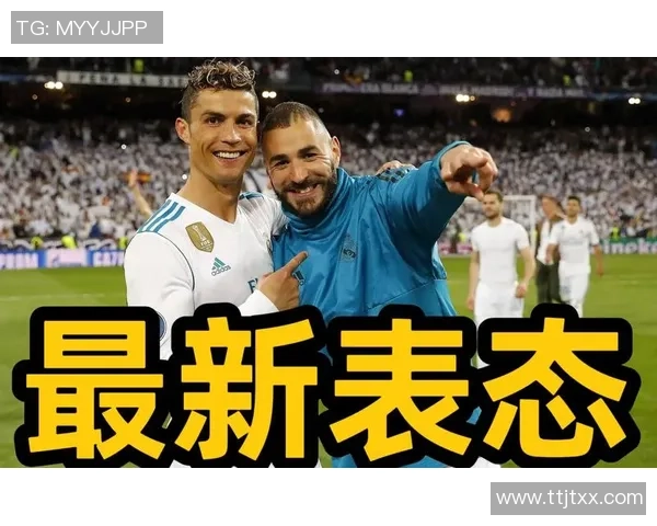 足球明星意外现身镜头瞬间引发热议网友纷纷点赞分享精彩时刻 足球明星意外现身镜头瞬间引发热议网友纷纷点赞分享精彩时刻